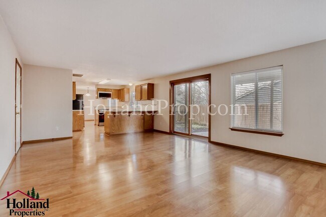 Building Photo - Beautiful 4 Bedroom Home in Excellent Beaverton Location!