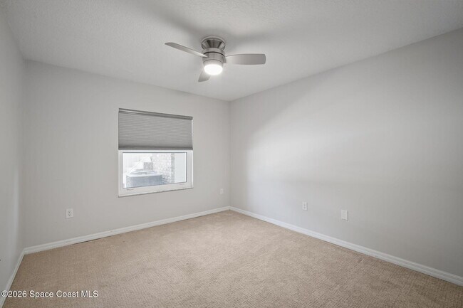 Building Photo - 1600 Woodland Dr
