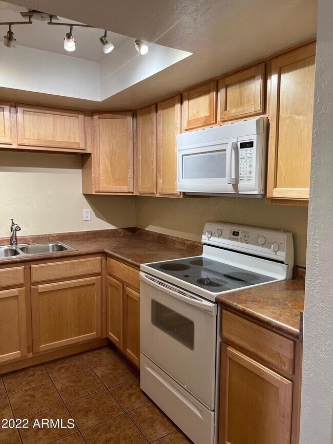 Building Photo - 8256 E Arabian Trail