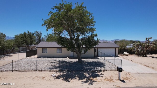 Primary Photo - 11340 E Avenue R