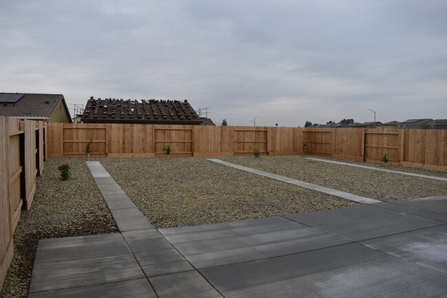 Building Photo - 823 Benina Ct
