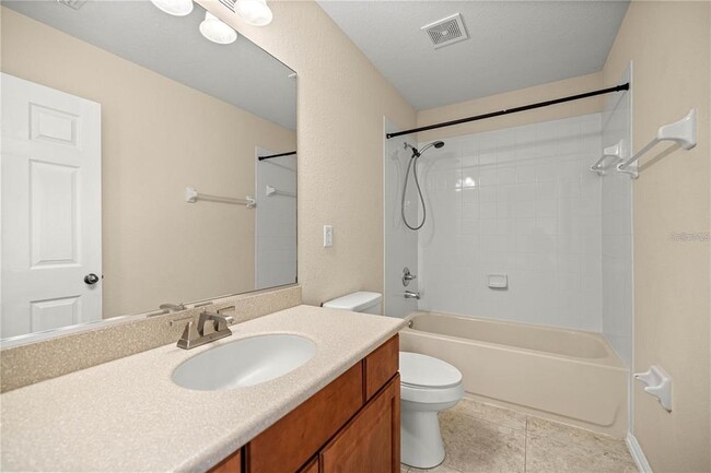 Building Photo - 5438 SW 49th Ave