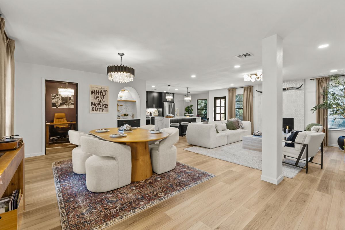 Building Photo - 2822 Low Oak