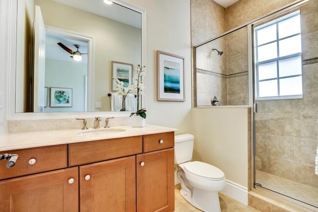 Building Photo - 128 Tulip Tree Ct