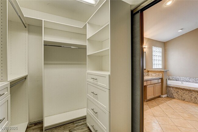 Building Photo - 9108 Eagle Ridge Dr