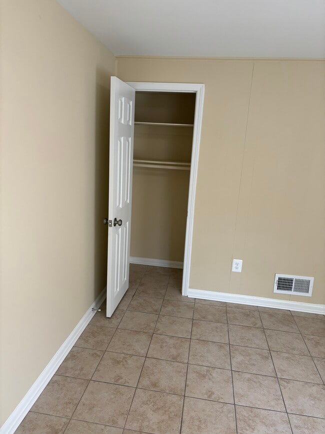 Building Photo - 9422 Mauck Ct