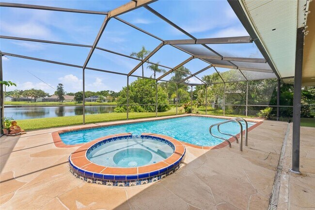 Building Photo - 6513 Thoroughbred Loop