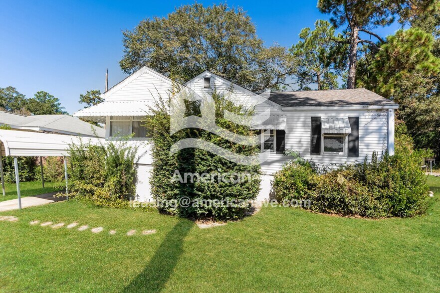 Primary Photo - 3054 Somerset Dr