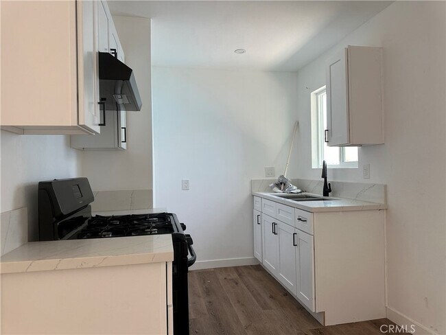 Building Photo - 455 W Cowles St