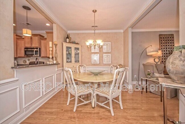 Building Photo - 3639 Bagley Dr
