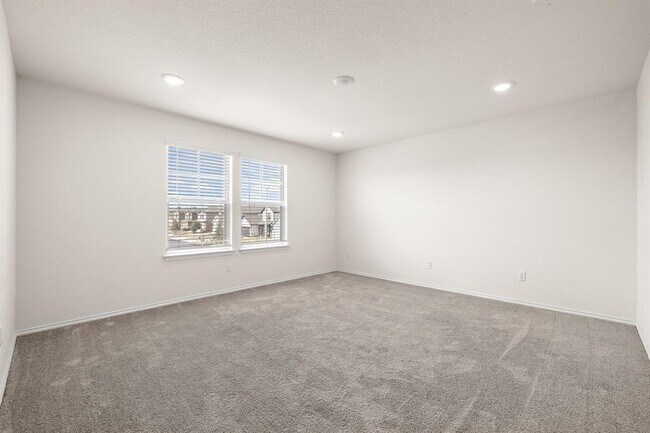 Building Photo - 616 Hugenot Wy