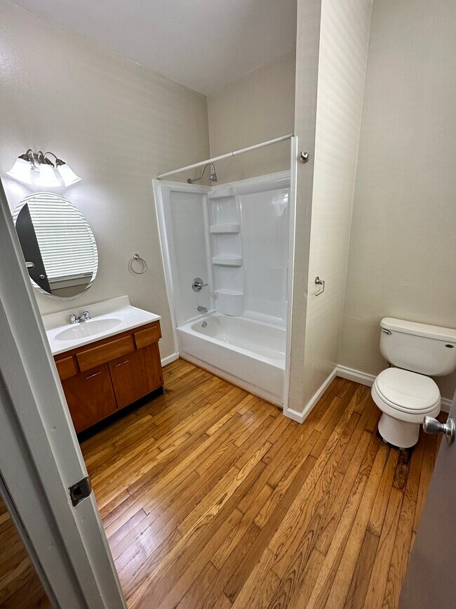 Building Photo - 1635 White St