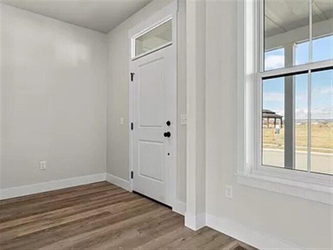 Primary Photo - Exquisite Home