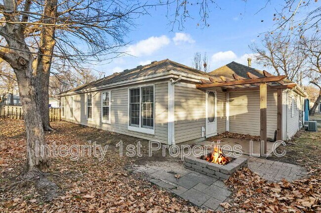Building Photo - 11221 W 59th Terrace