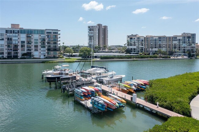 Building Photo - 7907 Sailboat Key Blvd S
