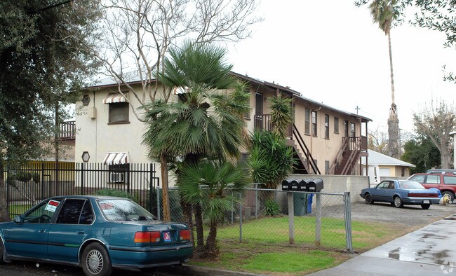 Building Photo - 1468-1472 1/2 N Sepulveda Ave