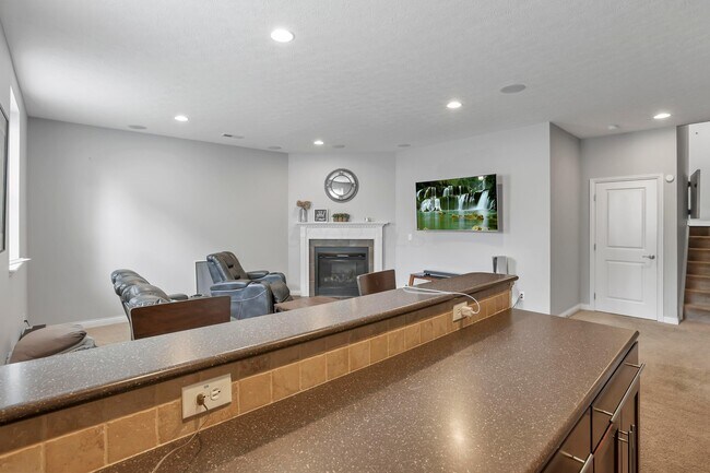Building Photo - 7090 Dean Farm Rd