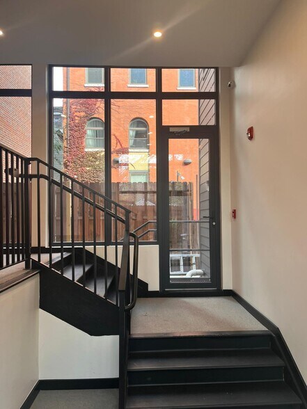 Building Photo - 328 Pacific Ave