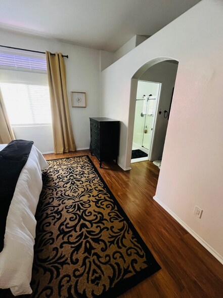 Building Photo - 26928 Montseratt Ct