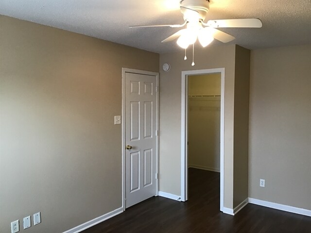Building Photo - 8838 Squire Boone Ct