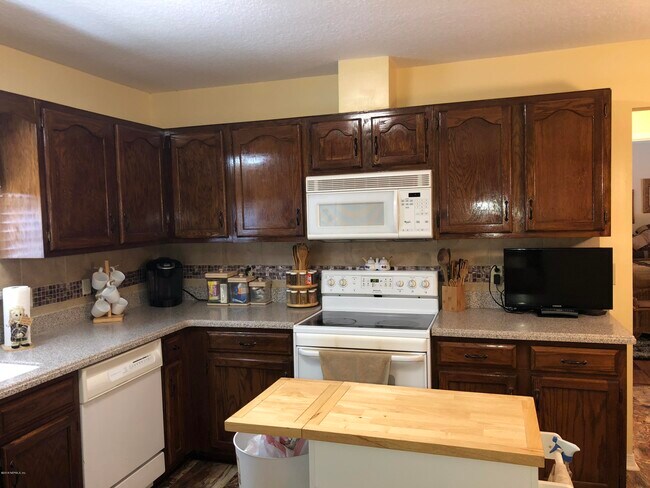 Building Photo - 8179 Crosswind Rd