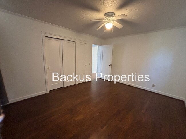 Building Photo - 613 W Curtis St