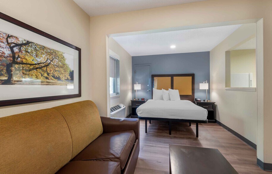 Building Photo - Furnished Studio-Charlotte - Tyvola Rd. - ...
