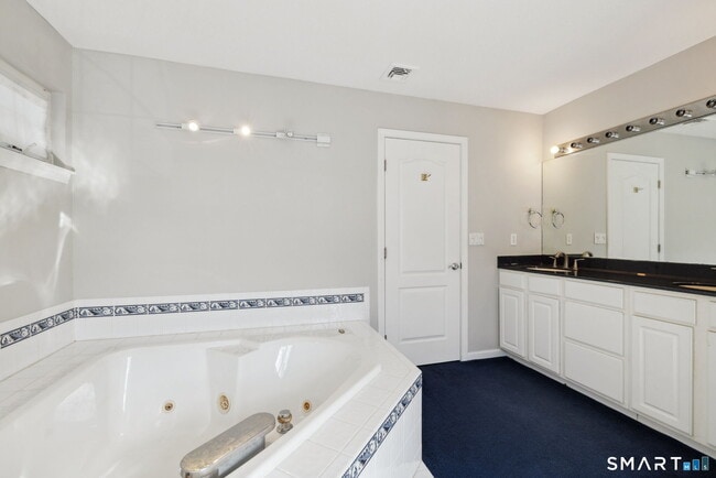 Building Photo - 65 Fitch Meadow Ln