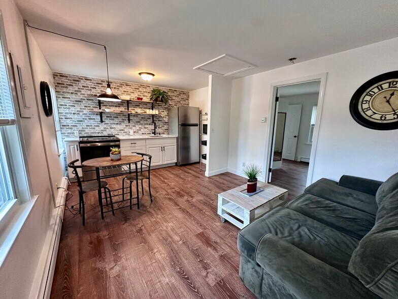 Kitchen Living Combo - 630 Palmer Ave