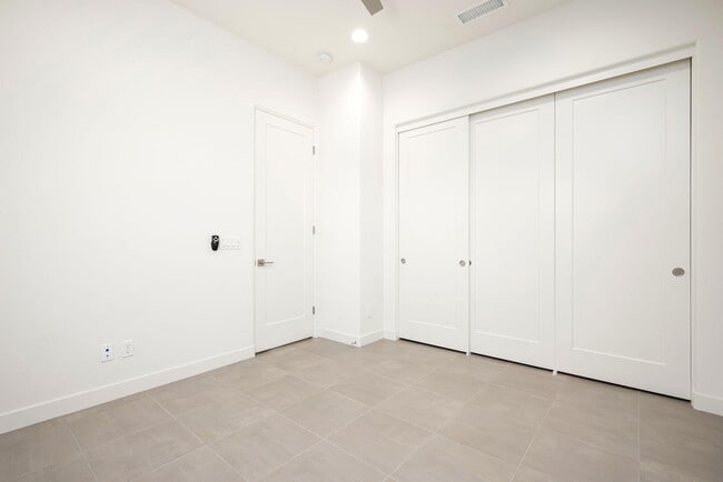 Building Photo - 80422 Platinum Wy