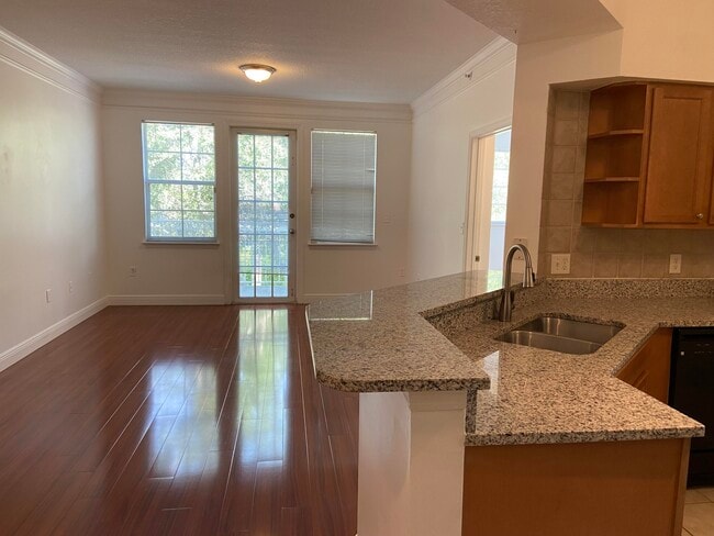 Primary Photo - 9825 Baywinds Blvd