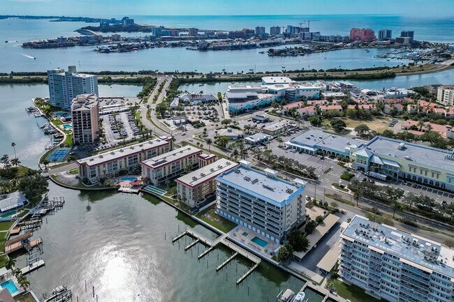 Building Photo - 125 Island Way