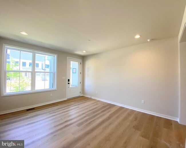 Building Photo - 408 HARTNUP St
