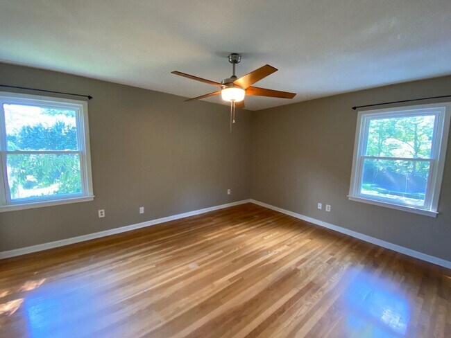 Building Photo - 7076 Wickshire Cove W