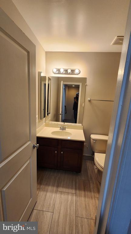 Building Photo - 25146 Harpenden Terrace