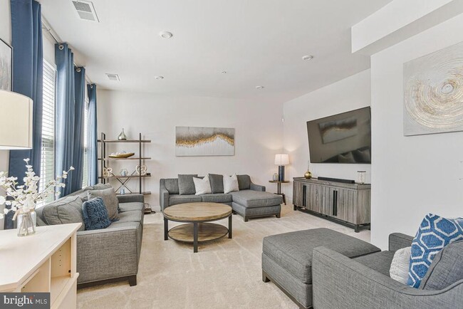 Building Photo - 10948 St Patricks Pk Aly