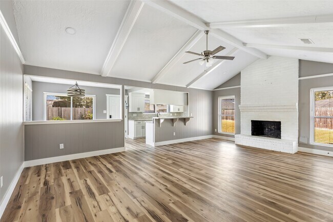 Building Photo - 24615 Shellbrook Dr
