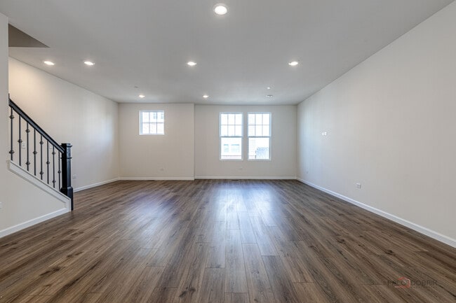 Building Photo - 157 Yorktown Ct