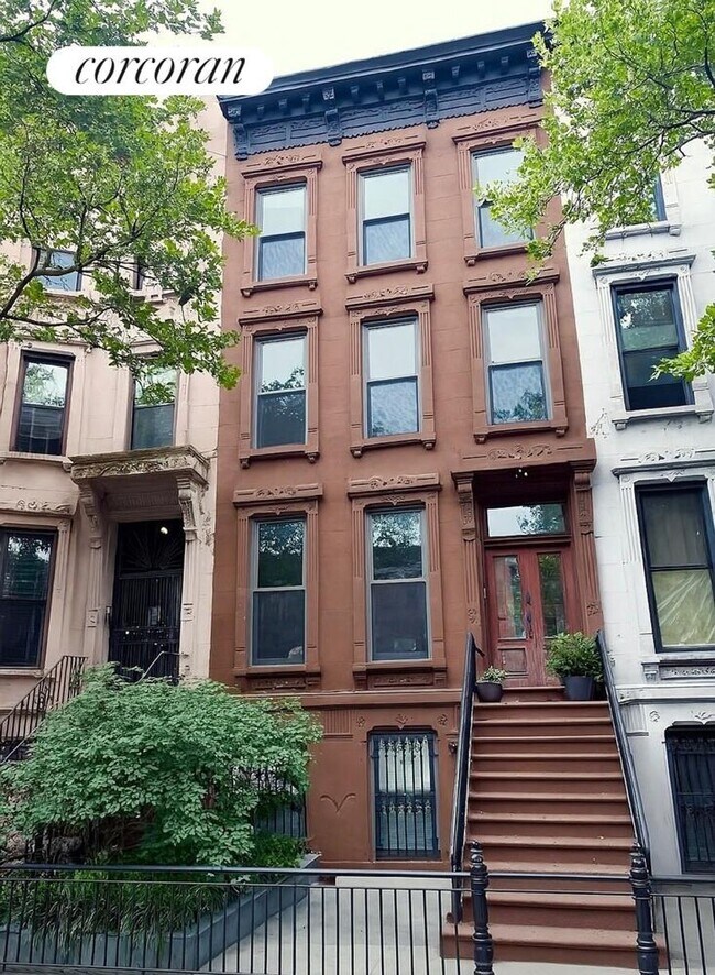 Building Photo - 194 MacDonough St