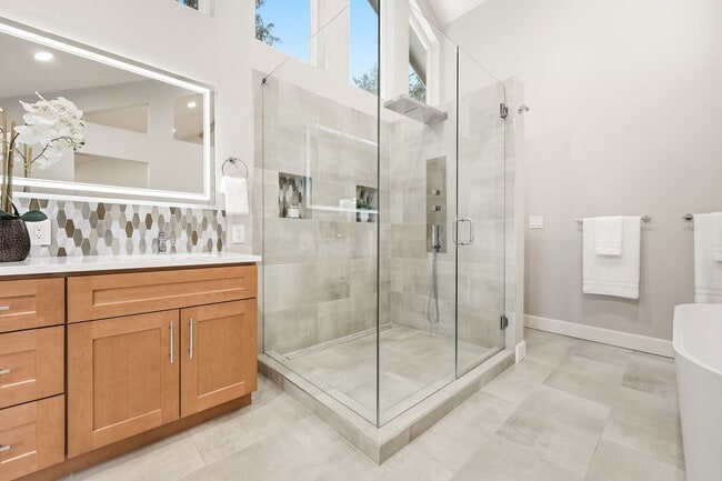Building Photo - Luxury Acreage Estate in Hollywood Hill | Woodinville Retreat with Modern Upgrades