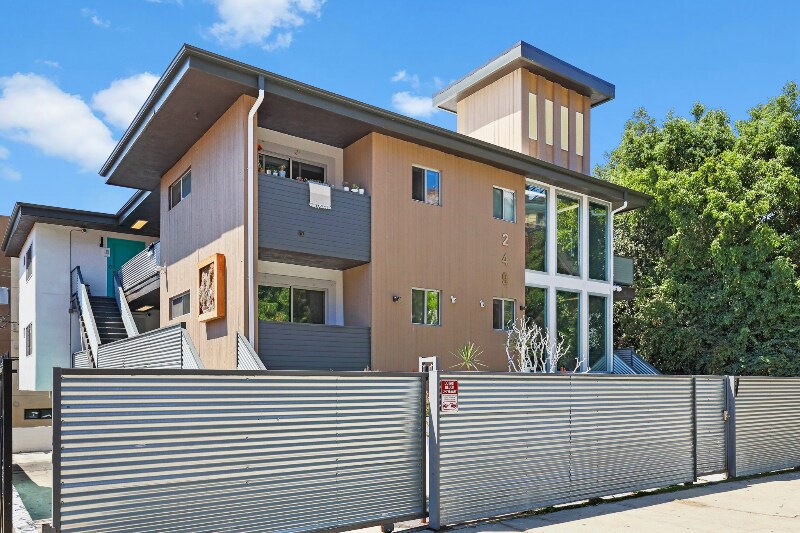 Building Photo - 249 S Coronado St