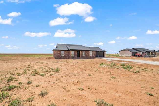 Building Photo - Country Living In Roosevelt ISD!