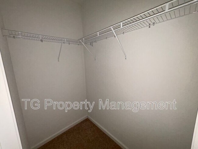 Building Photo - 9015 Gifford Dr