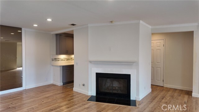 Building Photo - 700 Golden Springs Dr