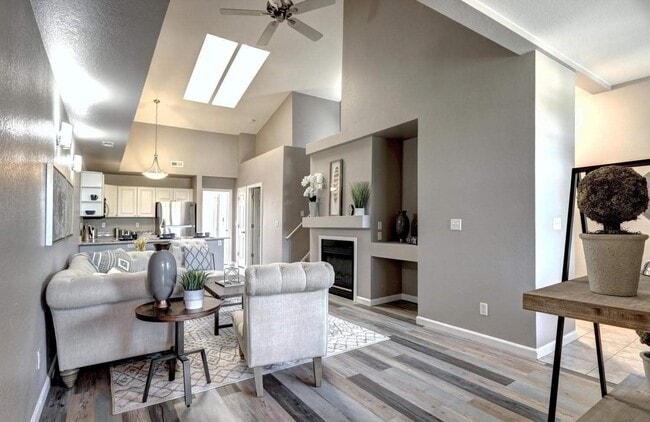 Building Photo - 2850 W Centennial Dr