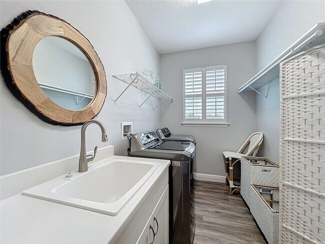 Building Photo - 10224 South Bay Lake Rd