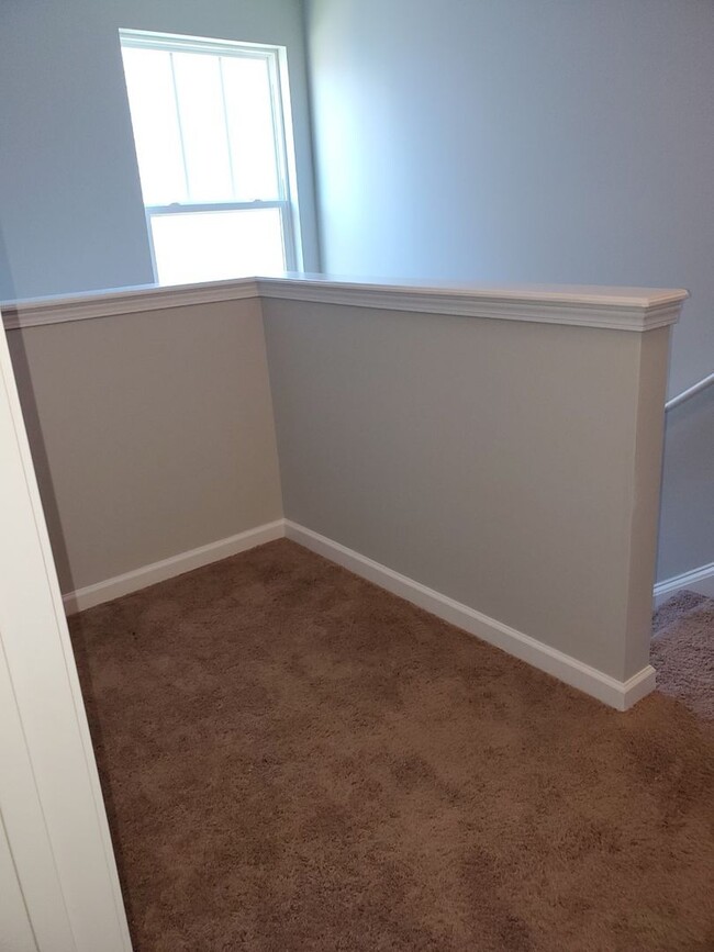 Building Photo - Beautiful 3 Bedroom 2.5 Bath Home Brooklan...