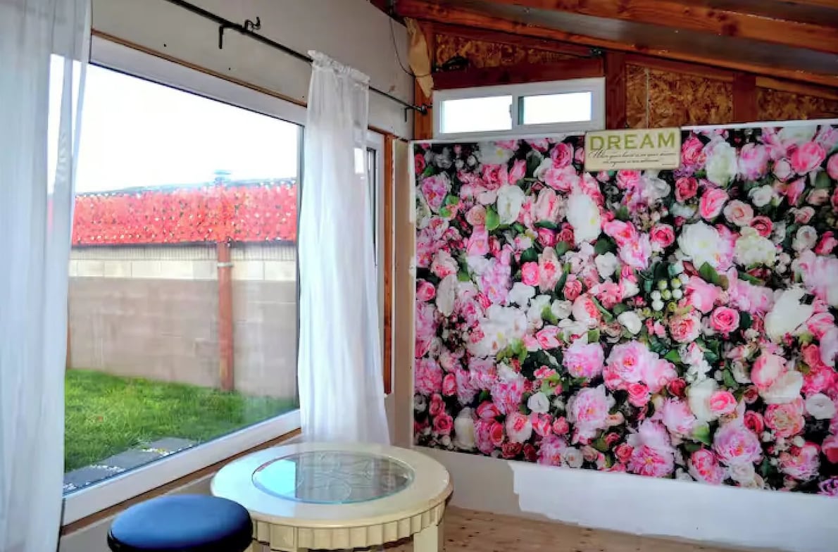 Building Photo - 8871 Belmont St