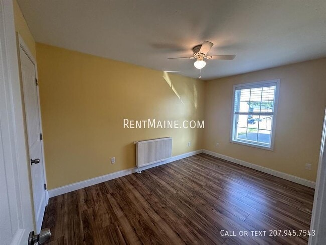 Building Photo - 11 Basketball Ct