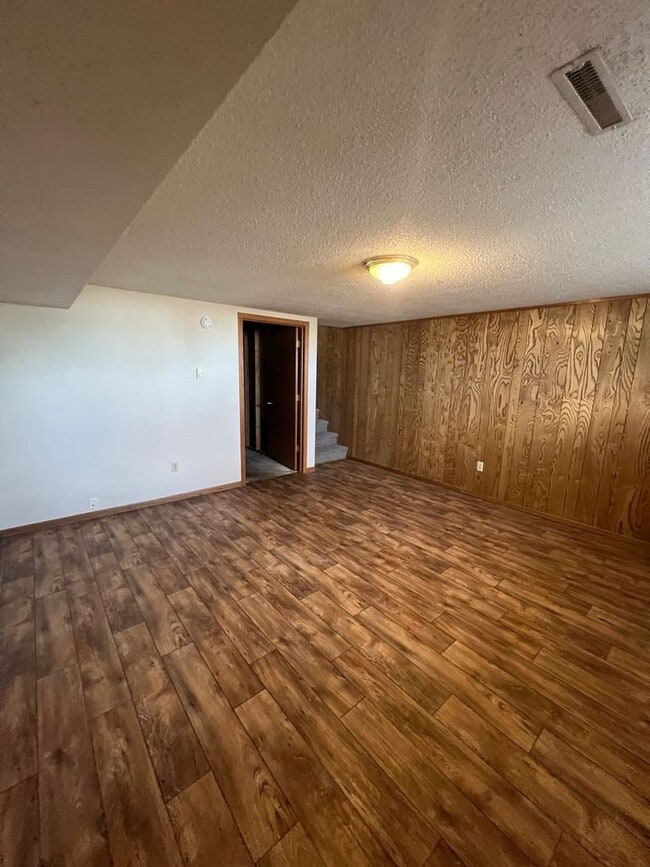 Building Photo - 2410-2412 Monique Ln